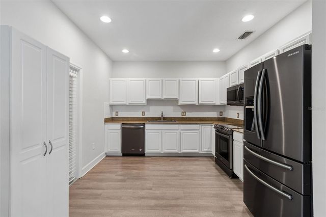 3125 SANTORINI COURT, Tampa, FL 33611