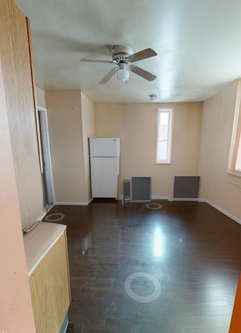 747 N HOYNE Avenue, Chicago, IL 60612