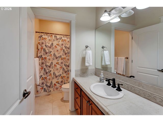 2613 BEACON HILL Dr, West Linn, OR 97068
