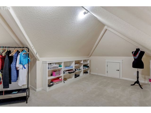 2613 BEACON HILL Dr, West Linn, OR 97068