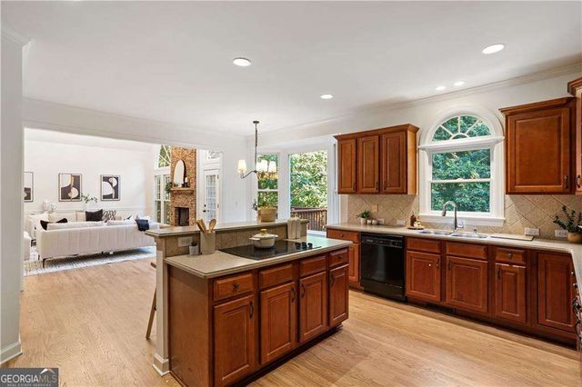 5154 Vinings Estates Way SE, Mableton, GA 30126