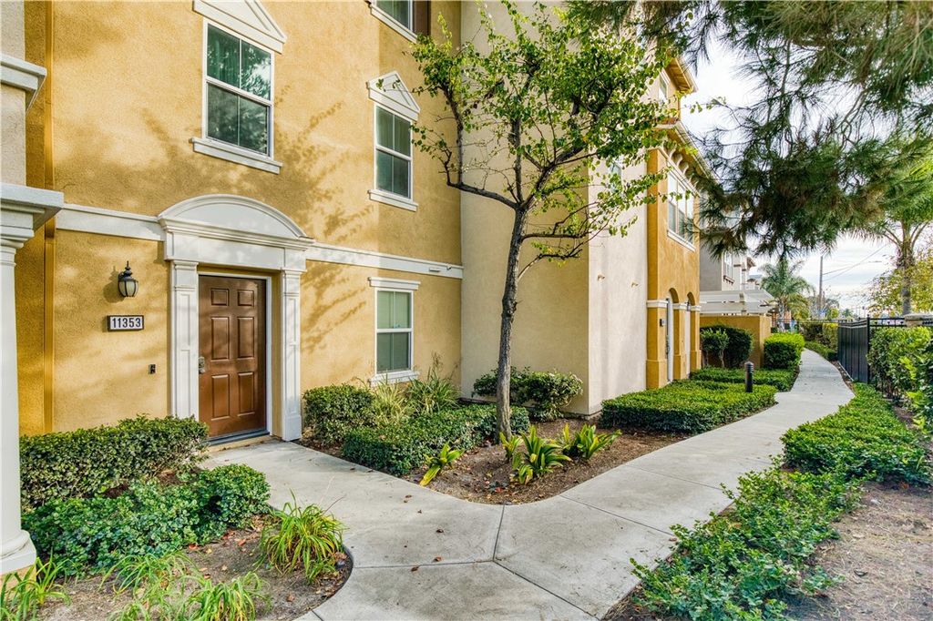 11353 Antonio, Stanton, CA 90680