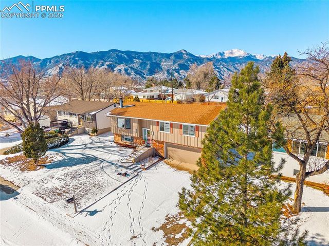 702 Paradise Lane, Colorado Springs, CO 80904