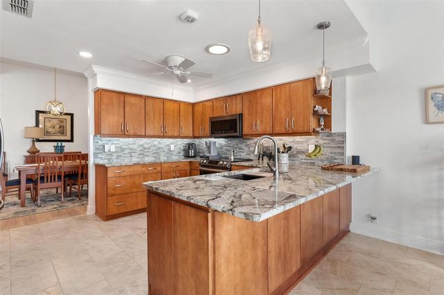 6020 TOPSAIL ROAD, Lady Lake, FL 32159