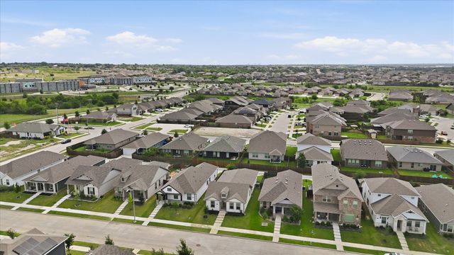 2821 Bursera Lane, Fort Worth, TX 76108