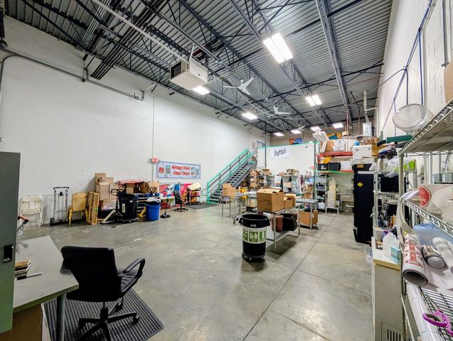 650 Willowbrook Center Parkway 205, Willowbrook, IL 60527