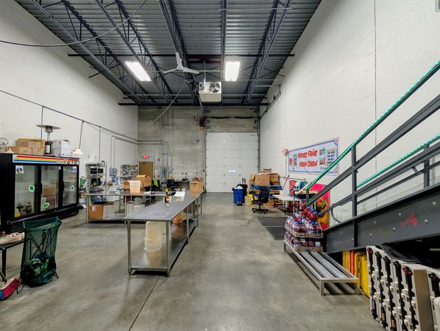 650 Willowbrook Center Parkway 205, Willowbrook, IL 60527