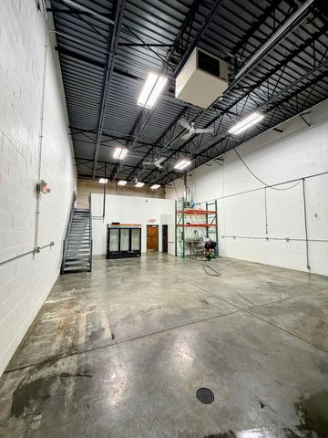 650 Willowbrook Center Parkway 205, Willowbrook, IL 60527