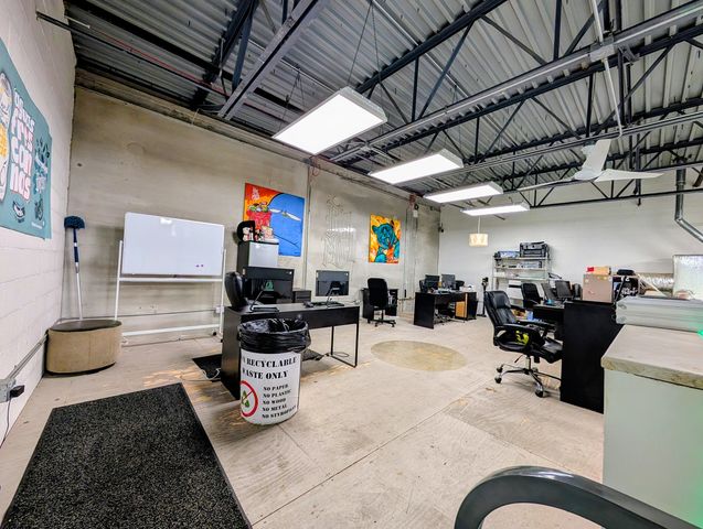 650 Willowbrook Center Parkway 205, Willowbrook, IL 60527