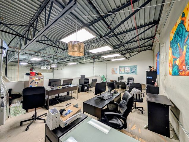 650 Willowbrook Center Parkway 205, Willowbrook, IL 60527