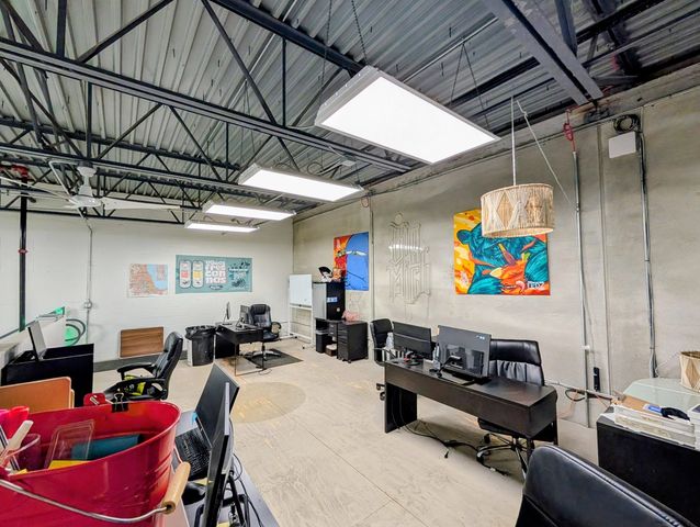 650 Willowbrook Center Parkway 205, Willowbrook, IL 60527