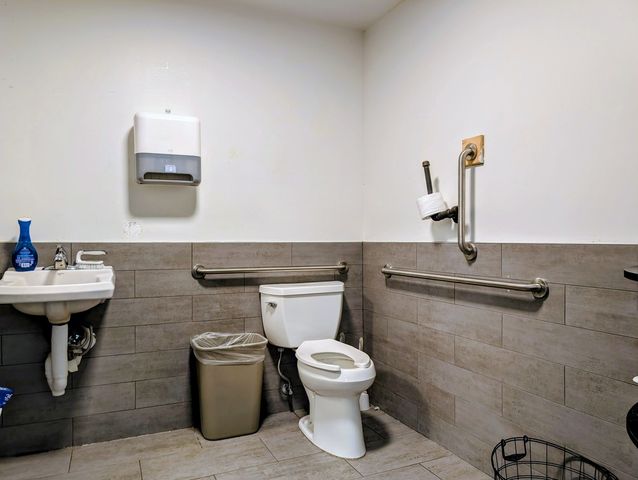 650 Willowbrook Center Parkway 205, Willowbrook, IL 60527