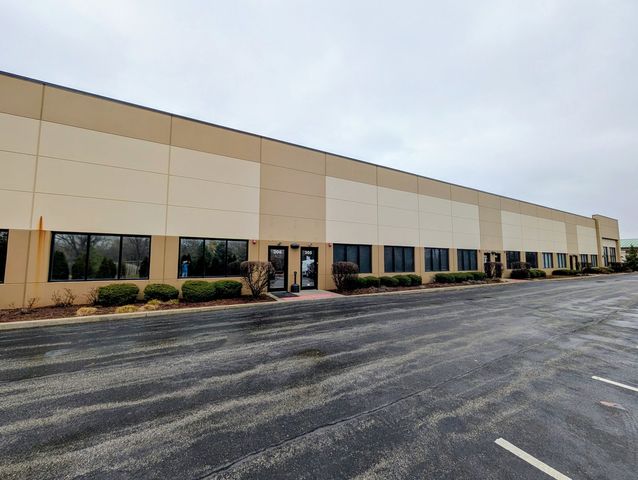 650 Willowbrook Center Parkway 205, Willowbrook, IL 60527