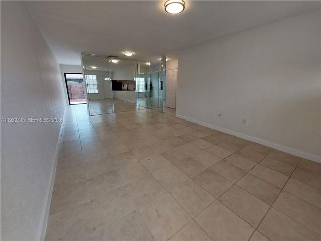 2320 Elm Ct, Pembroke Pines, FL 33026