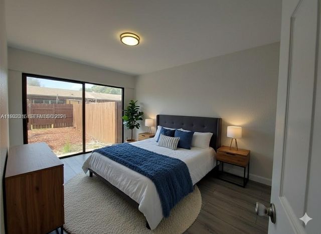 2320 Elm Ct, Pembroke Pines, FL 33026