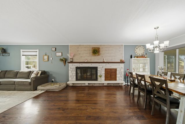 923 Institute Boulevard, Dixon, IL 61021