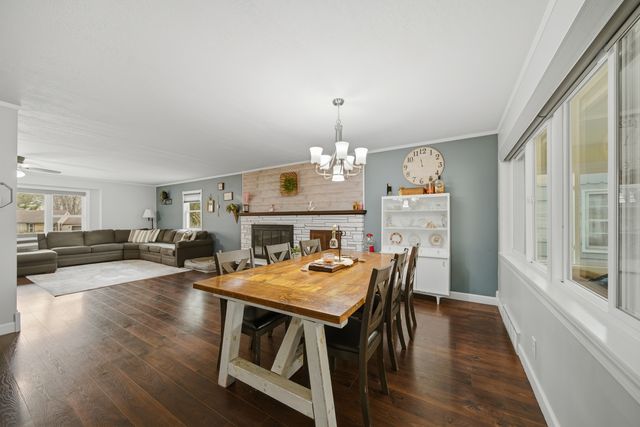 923 Institute Boulevard, Dixon, IL 61021