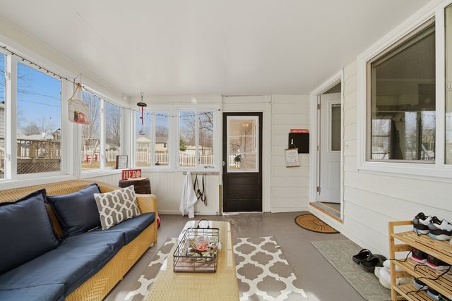 923 Institute Boulevard, Dixon, IL 61021