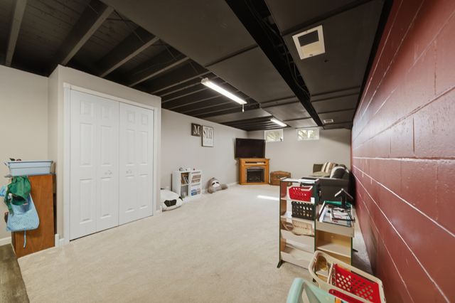 923 Institute Boulevard, Dixon, IL 61021