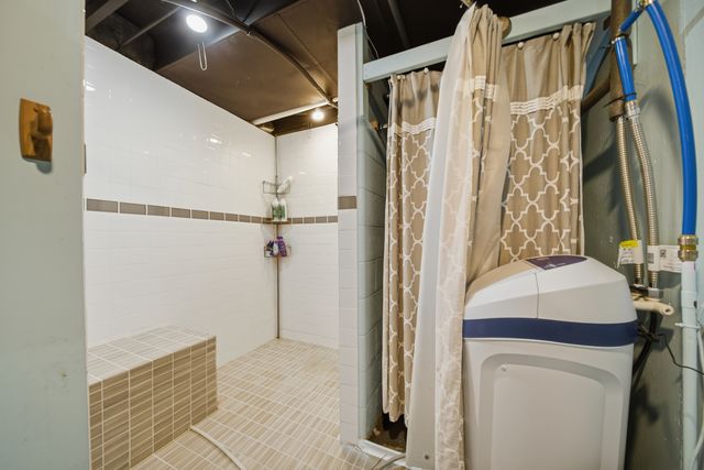 923 Institute Boulevard, Dixon, IL 61021