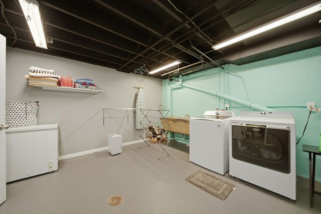 923 Institute Boulevard, Dixon, IL 61021