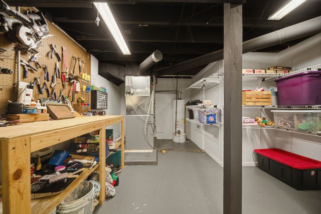 923 Institute Boulevard, Dixon, IL 61021