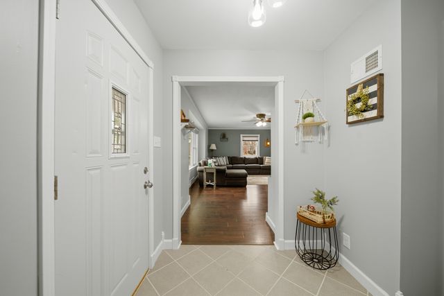 923 Institute Boulevard, Dixon, IL 61021