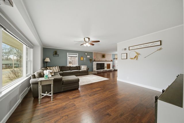 923 Institute Boulevard, Dixon, IL 61021