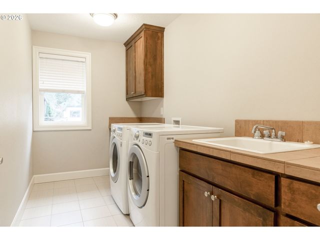 1922 Nw 114TH Ave, Beaverton, OR 97003