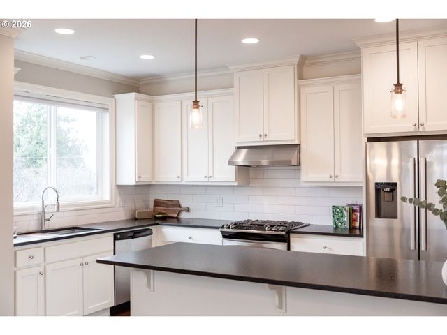 1922 Nw 114TH Ave, Beaverton, OR 97003