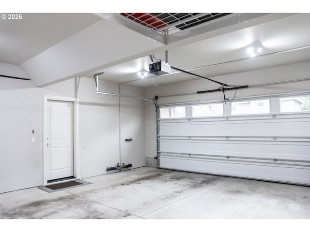 1922 Nw 114TH Ave, Beaverton, OR 97003