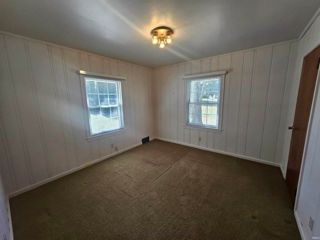 12505 Petersburg Road, Evansville, IN 47725