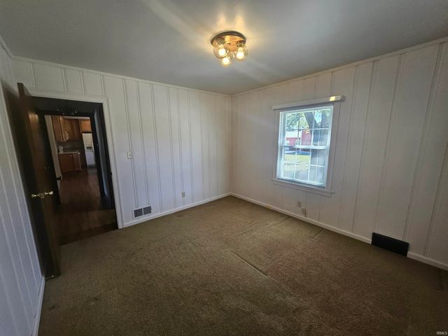 12505 Petersburg Road, Evansville, IN 47725