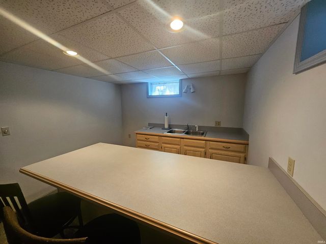 12505 Petersburg Road, Evansville, IN 47725