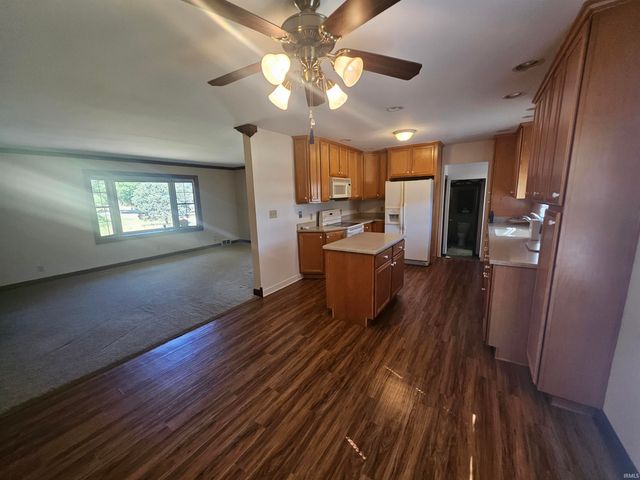 12505 Petersburg Road, Evansville, IN 47725