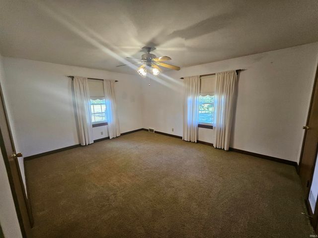 12505 Petersburg Road, Evansville, IN 47725