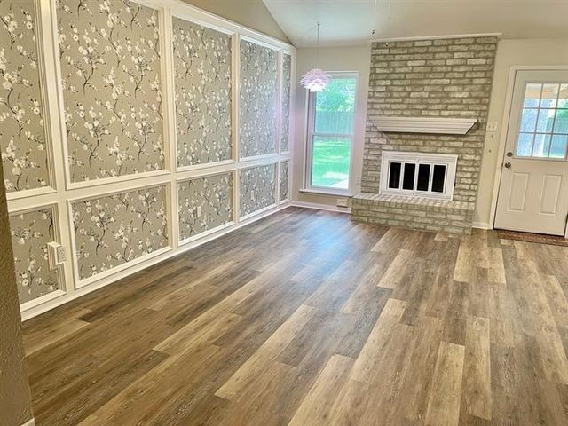 418 Elder Glen Dr, Webster, TX 77598