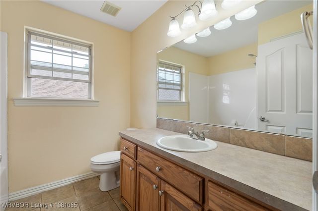 2117 Parkway Circle, Van Buren, AR 72956