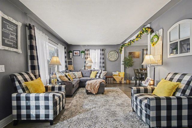 820 S Quarterline Road, Muskegon, MI 49442