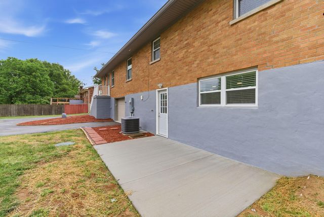168 Peachtree Drive, Versailles, KY 40383