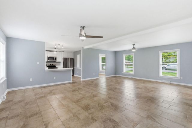 168 Peachtree Drive, Versailles, KY 40383