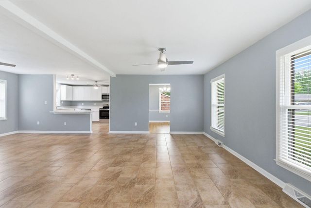 168 Peachtree Drive, Versailles, KY 40383