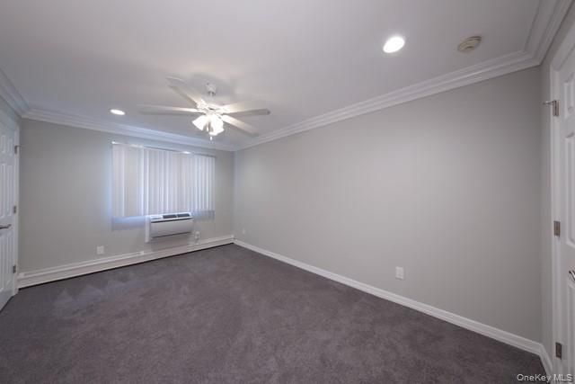 14 Nottingham Place 1406B, Coram, NY 11727