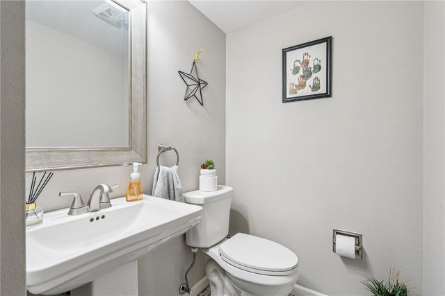 4410 Lorcardo Drive NE, Cedar Rapids, IA 52402