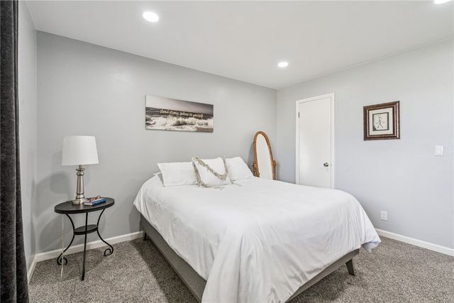 4410 Lorcardo Drive NE, Cedar Rapids, IA 52402