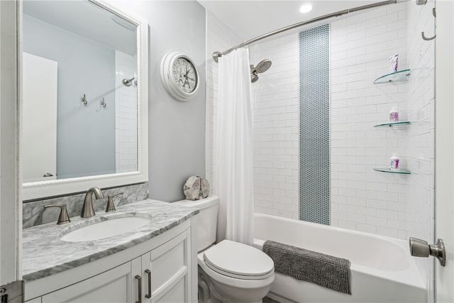 4410 Lorcardo Drive NE, Cedar Rapids, IA 52402