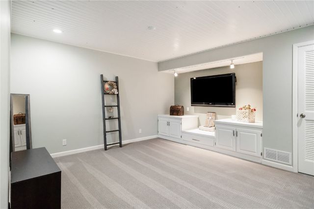 4410 Lorcardo Drive NE, Cedar Rapids, IA 52402