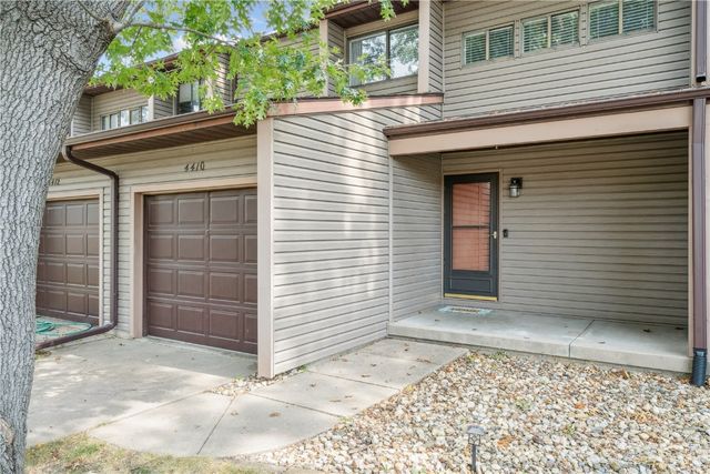 4410 Lorcardo Drive NE, Cedar Rapids, IA 52402