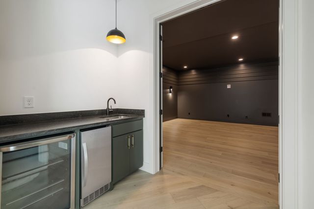 663 Hunters Trl, Nashville, TN 37209