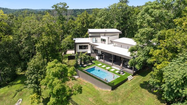 663 Hunters Trl, Nashville, TN 37209